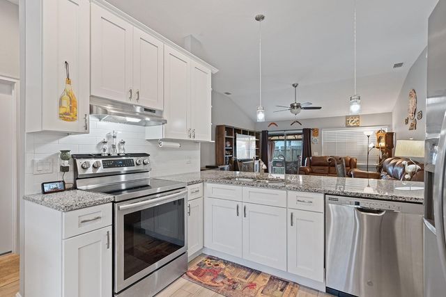 1479 3RD AVENUE, Deland, FL 32724