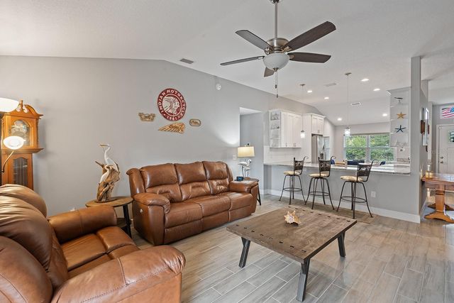 1479 3RD AVENUE, Deland, FL 32724