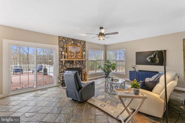 18637 OUTPOST RD, Keedysville, MD 21756