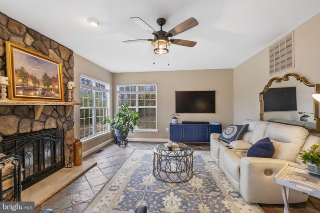 18637 OUTPOST RD, Keedysville, MD 21756