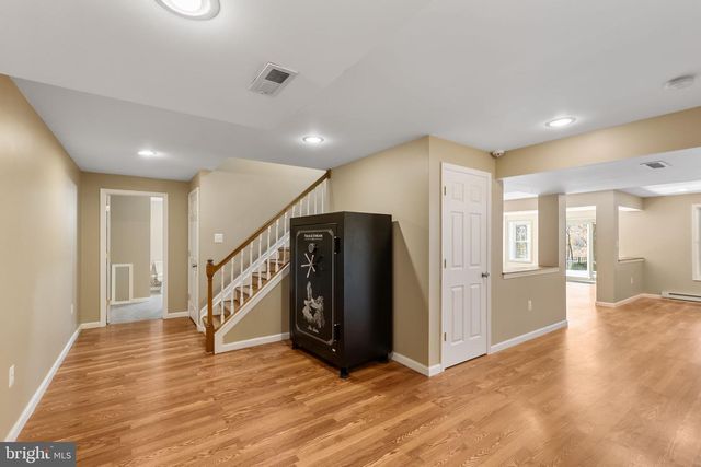 18637 OUTPOST RD, Keedysville, MD 21756