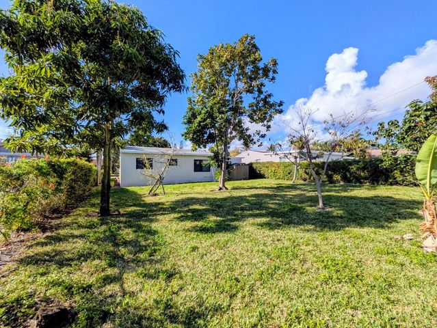 133 SE 13th Avenue, Boynton Beach, FL 33435