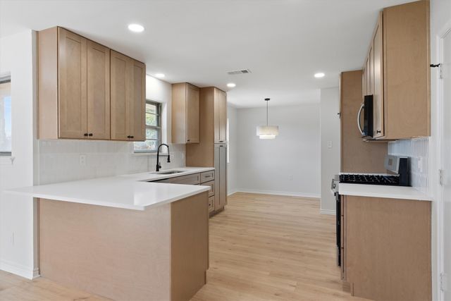 3138 Touraine Drive, Dallas, TX 75211