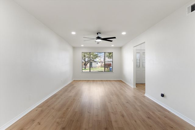 3138 Touraine Drive, Dallas, TX 75211