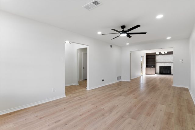 3138 Touraine Drive, Dallas, TX 75211