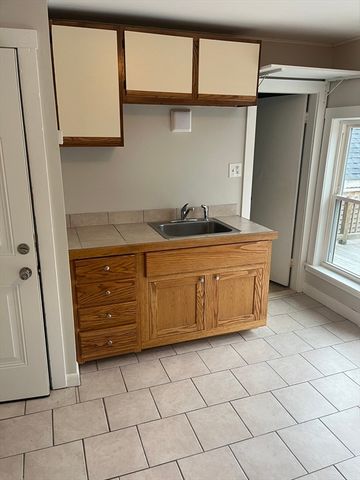 230 South Street 2B, Plainville, MA 02762