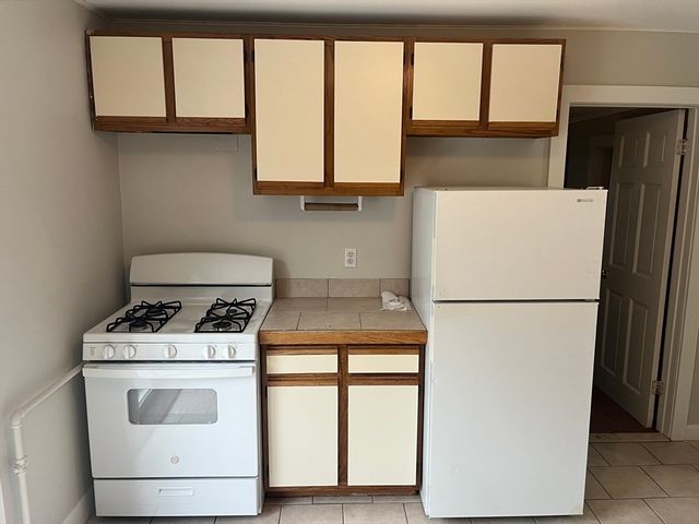 230 South Street 2B, Plainville, MA 02762