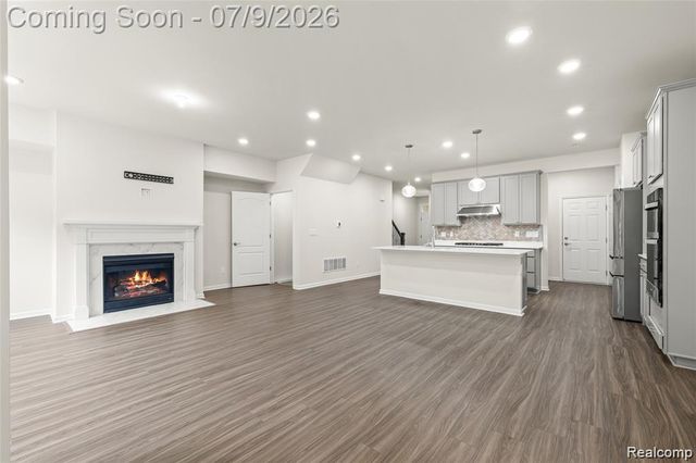 208 Addison Circle, Commerce Twp, MI 48390