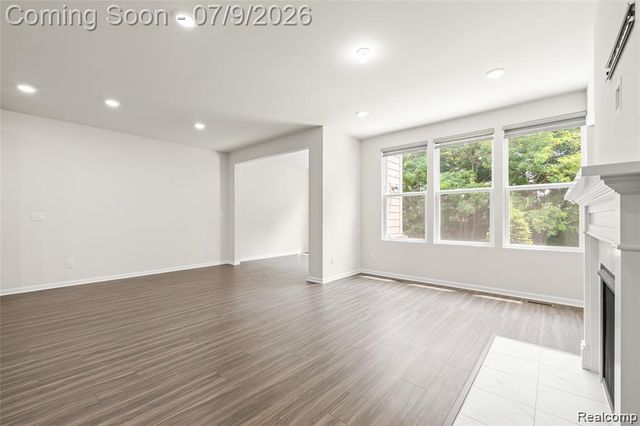 208 Addison Circle, Commerce Twp, MI 48390