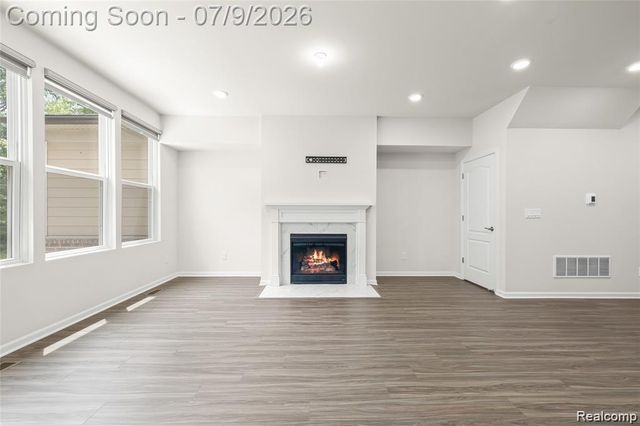 208 Addison Circle, Commerce Twp, MI 48390
