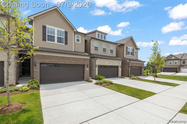 208 Addison Circle, Commerce Twp, MI 48390