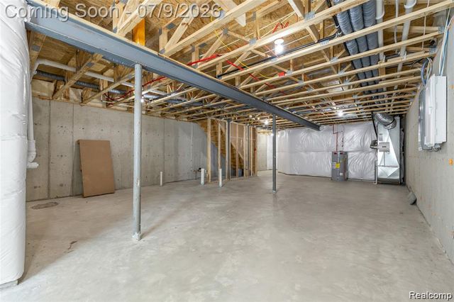 208 Addison Circle, Commerce Twp, MI 48390