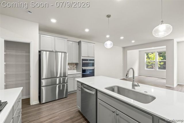 208 Addison Circle, Commerce Twp, MI 48390