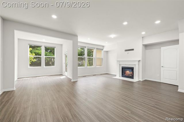 208 Addison Circle, Commerce Twp, MI 48390
