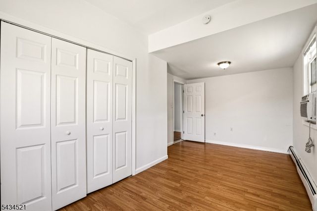 174 Orient St, Bayonne City, NJ 07002