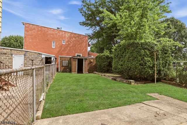 174 Orient St, Bayonne City, NJ 07002