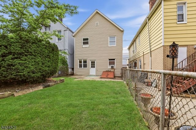 174 Orient St, Bayonne City, NJ 07002