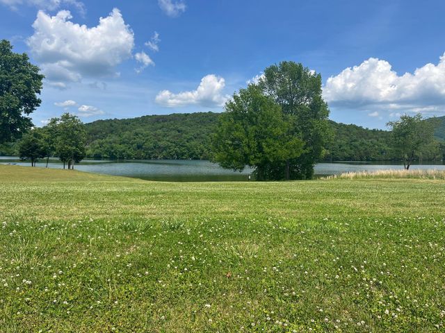 140 Edgewater Way Way, Jasper, TN 37347