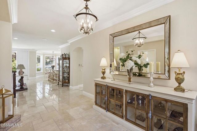 254 Baybrook Court, Lake Sherwood, CA 91361