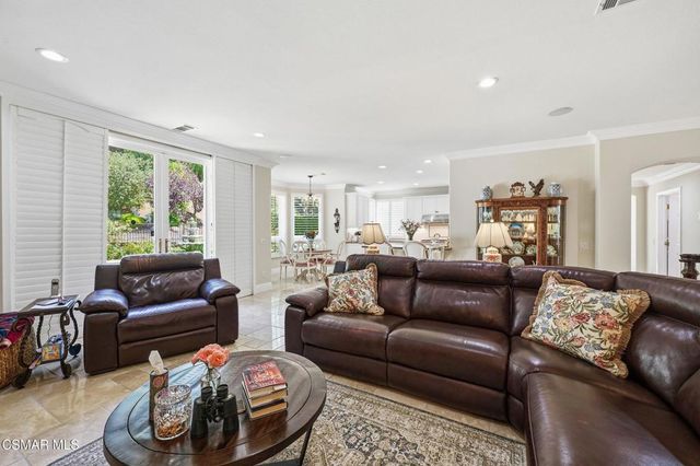 254 Baybrook Court, Lake Sherwood, CA 91361