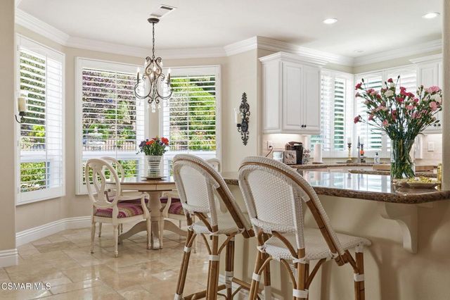 254 Baybrook Court, Lake Sherwood, CA 91361