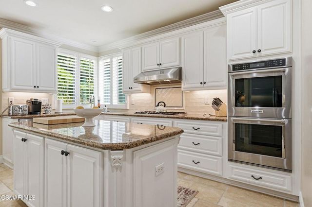254 Baybrook Court, Lake Sherwood, CA 91361