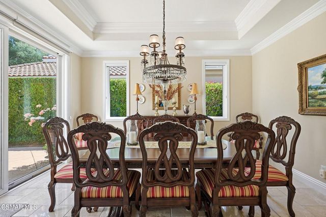 254 Baybrook Court, Lake Sherwood, CA 91361