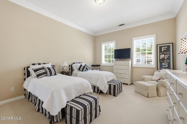 254 Baybrook Court, Lake Sherwood, CA 91361