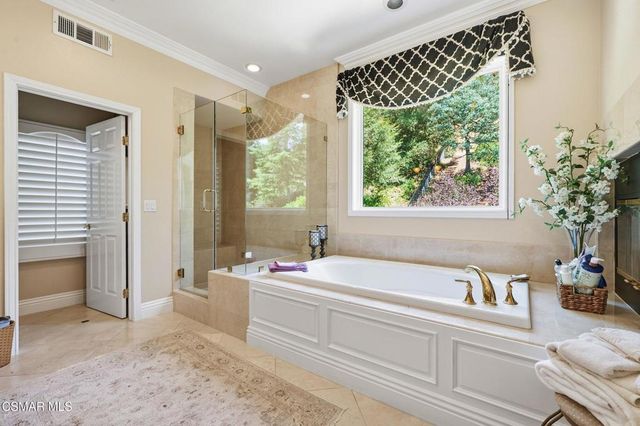 254 Baybrook Court, Lake Sherwood, CA 91361