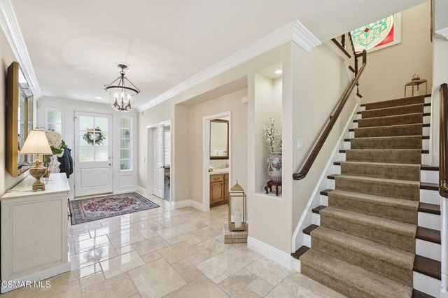 254 Baybrook Court, Lake Sherwood, CA 91361