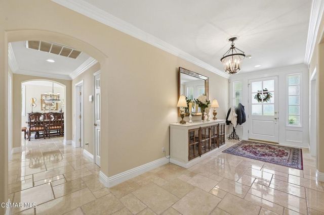 254 Baybrook Court, Lake Sherwood, CA 91361