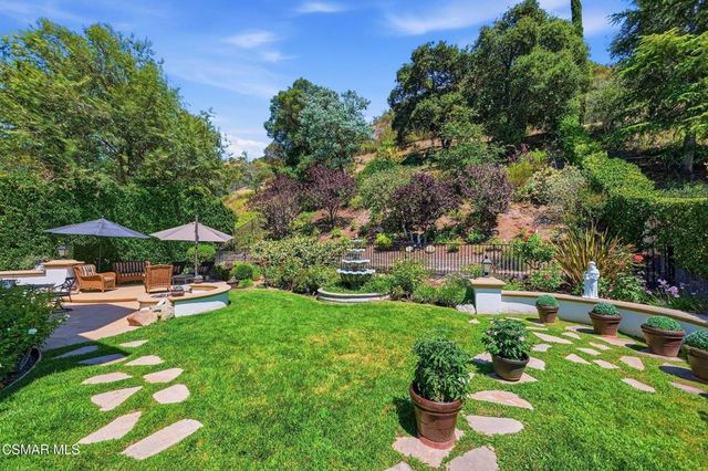 254 Baybrook Court, Lake Sherwood, CA 91361