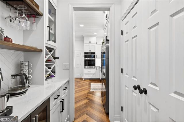 180 Kendemere Pointe, Roswell, GA 30075