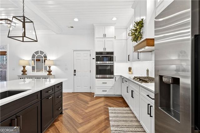 180 Kendemere Pointe, Roswell, GA 30075