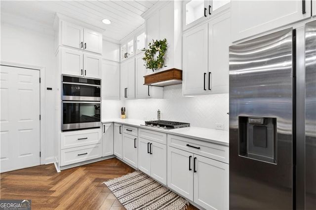 180 Kendemere Pointe, Roswell, GA 30075