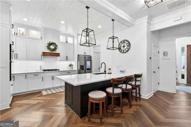 180 Kendemere Pointe, Roswell, GA 30075