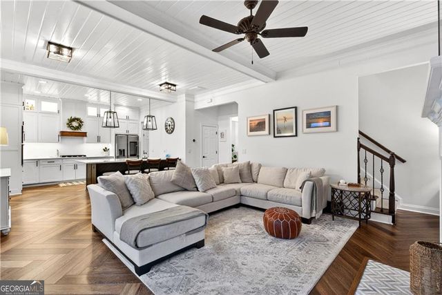 180 Kendemere Pointe, Roswell, GA 30075