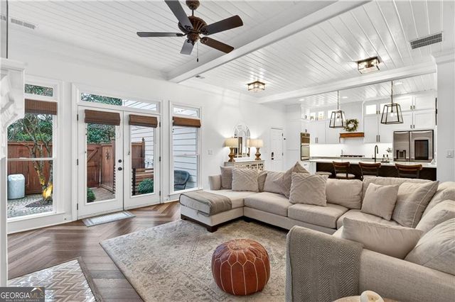 180 Kendemere Pointe, Roswell, GA 30075