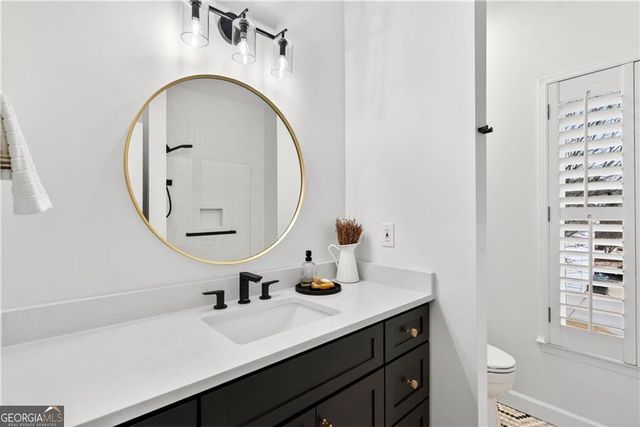 180 Kendemere Pointe, Roswell, GA 30075