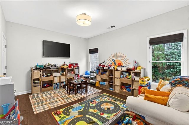 180 Kendemere Pointe, Roswell, GA 30075