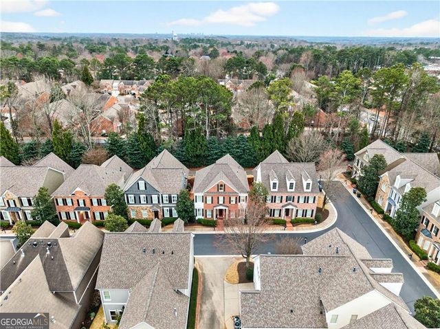 180 Kendemere Pointe, Roswell, GA 30075