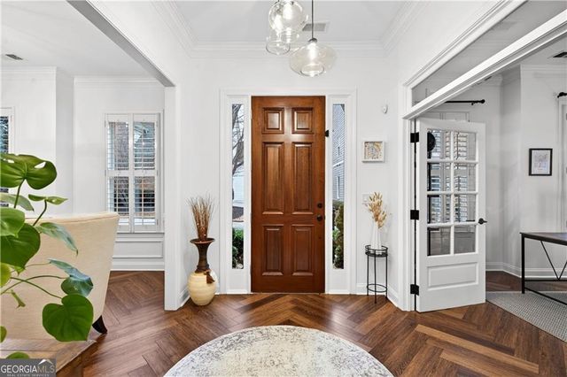 180 Kendemere Pointe, Roswell, GA 30075