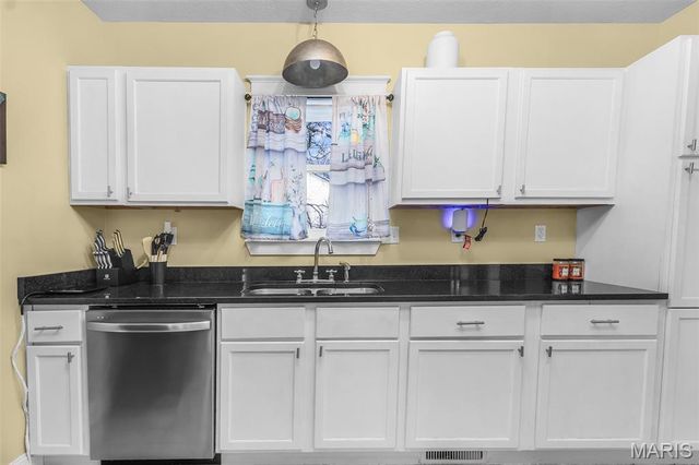 412 E Kathleen Street, Sikeston, MO 63801