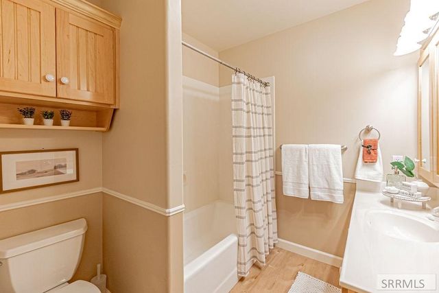 230 Hampton Lane, Idaho Falls, ID 83404