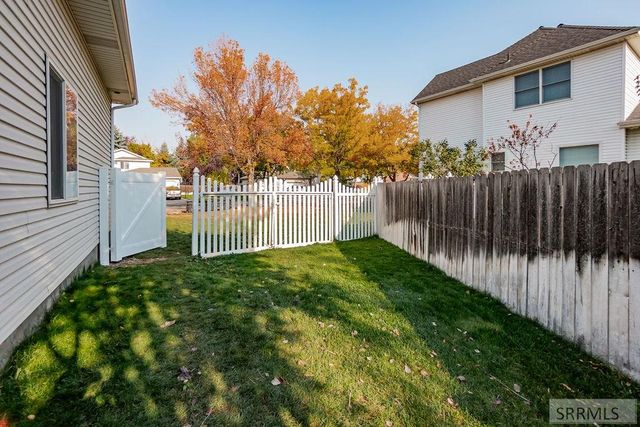 230 Hampton Lane, Idaho Falls, ID 83404