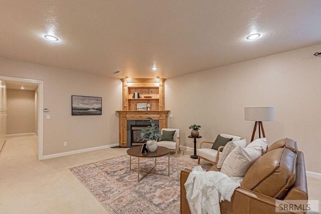 230 Hampton Lane, Idaho Falls, ID 83404