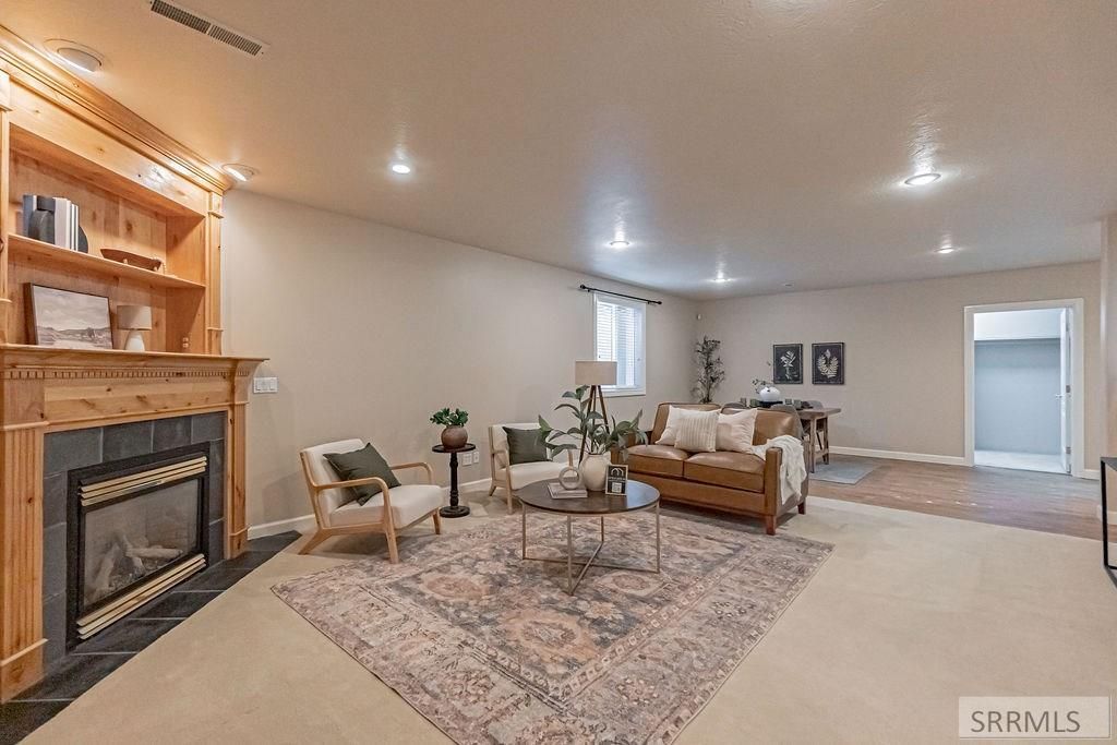 230 Hampton Lane, Idaho Falls, ID 83404