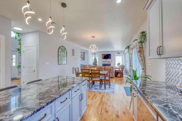 34 Meadow View Drive, Marlboro, NY 12542