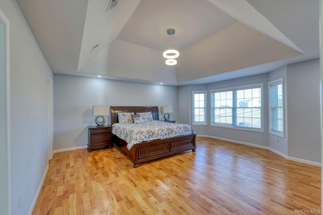 34 Meadow View Drive, Marlboro, NY 12542