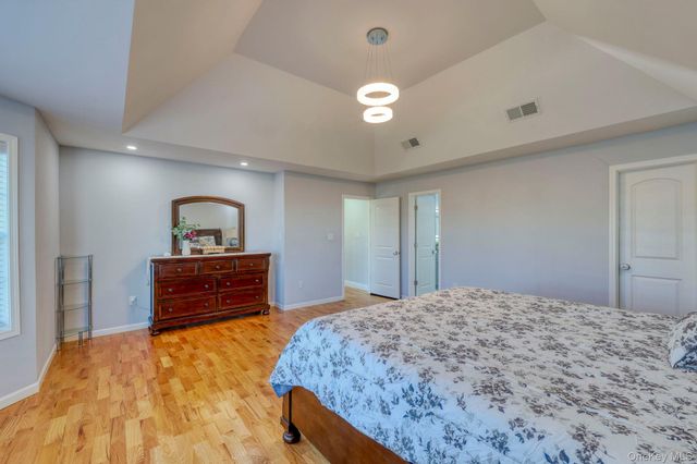 34 Meadow View Drive, Marlboro, NY 12542